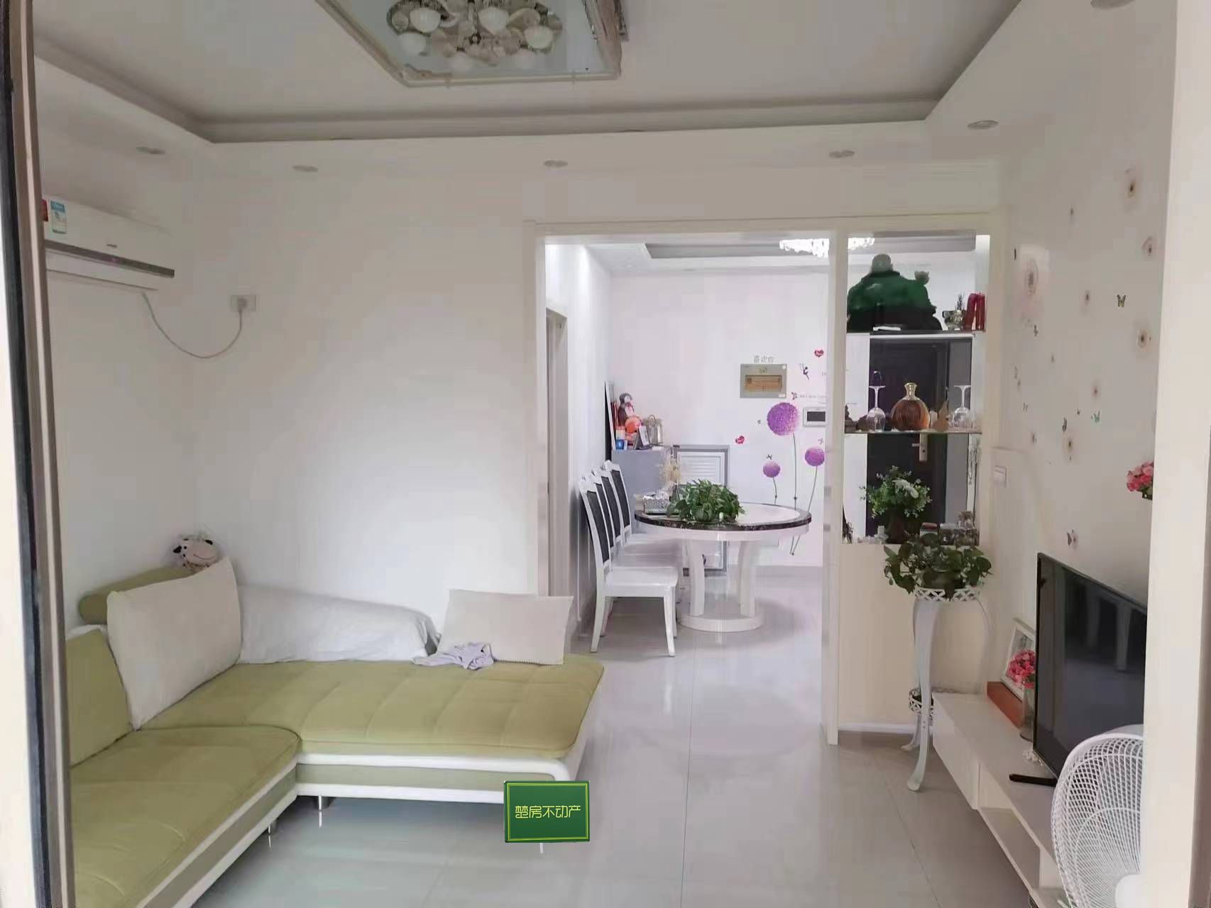 锦绣江山，精装两房，保养新，环境优美，采光好，户型方正，房东诚意出售