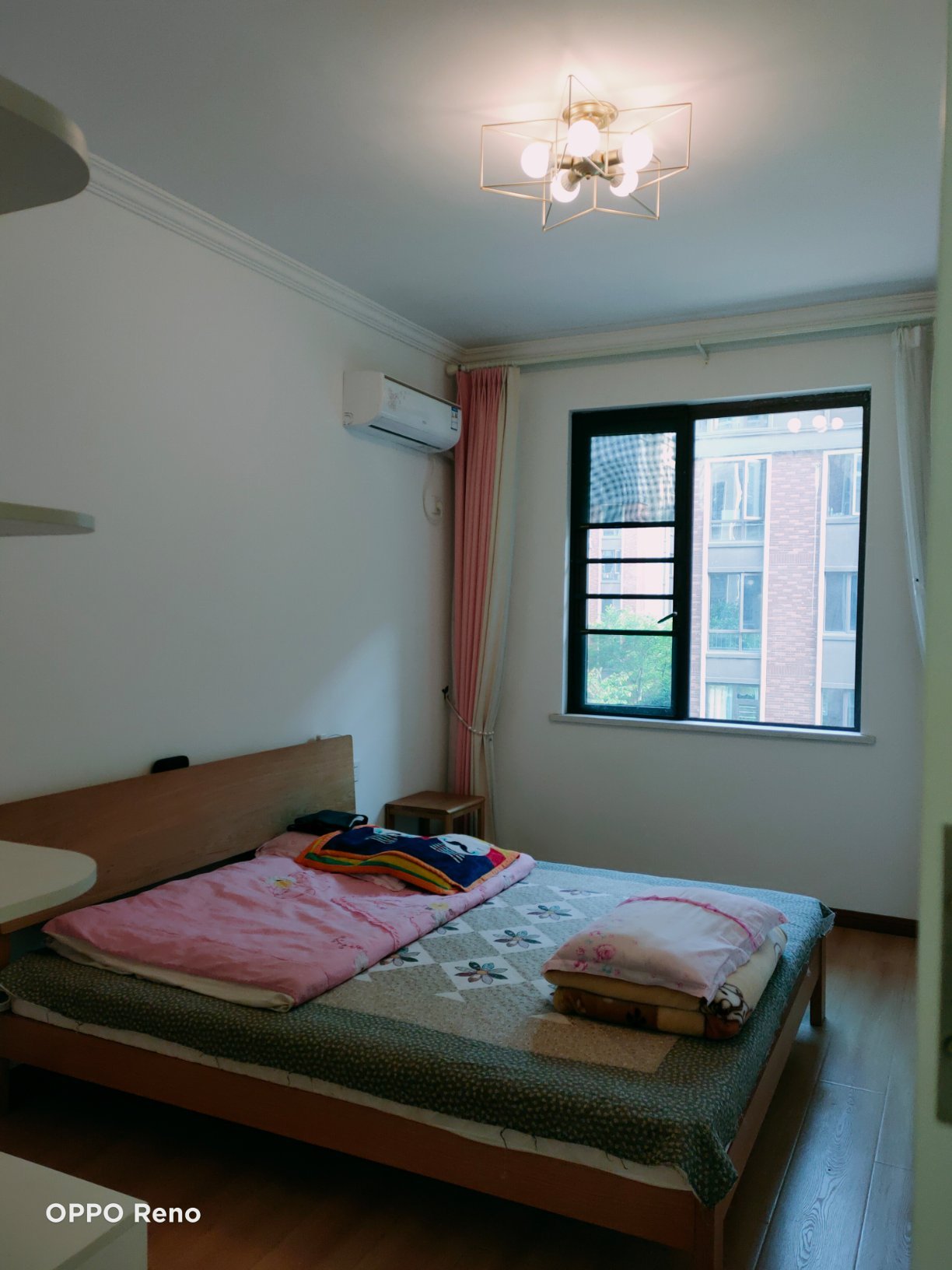 绿地华庭121.8平75万精装修拎包入住