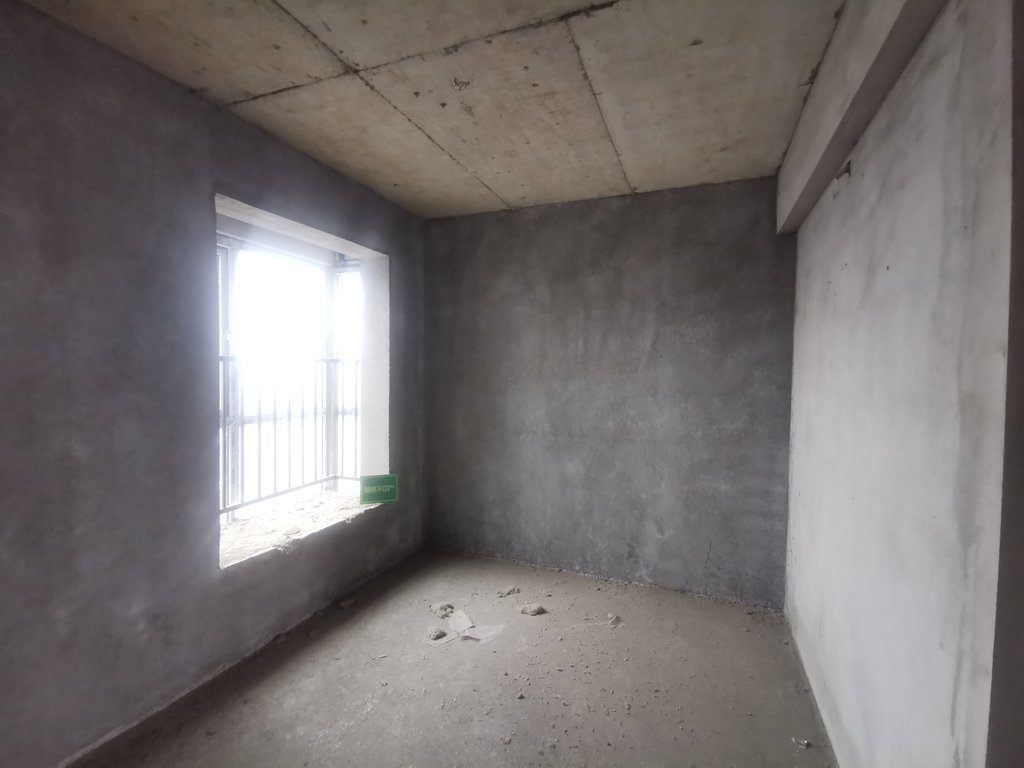 三合鑫城老城区三合鑫城毛坯三房南北双阳台送入户花园看房方便