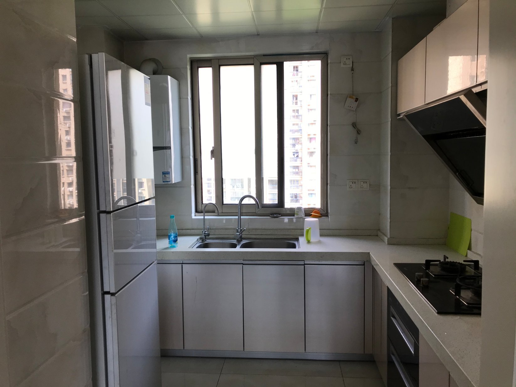 城西大盘锦绣江山豪装三房，好楼层，满二