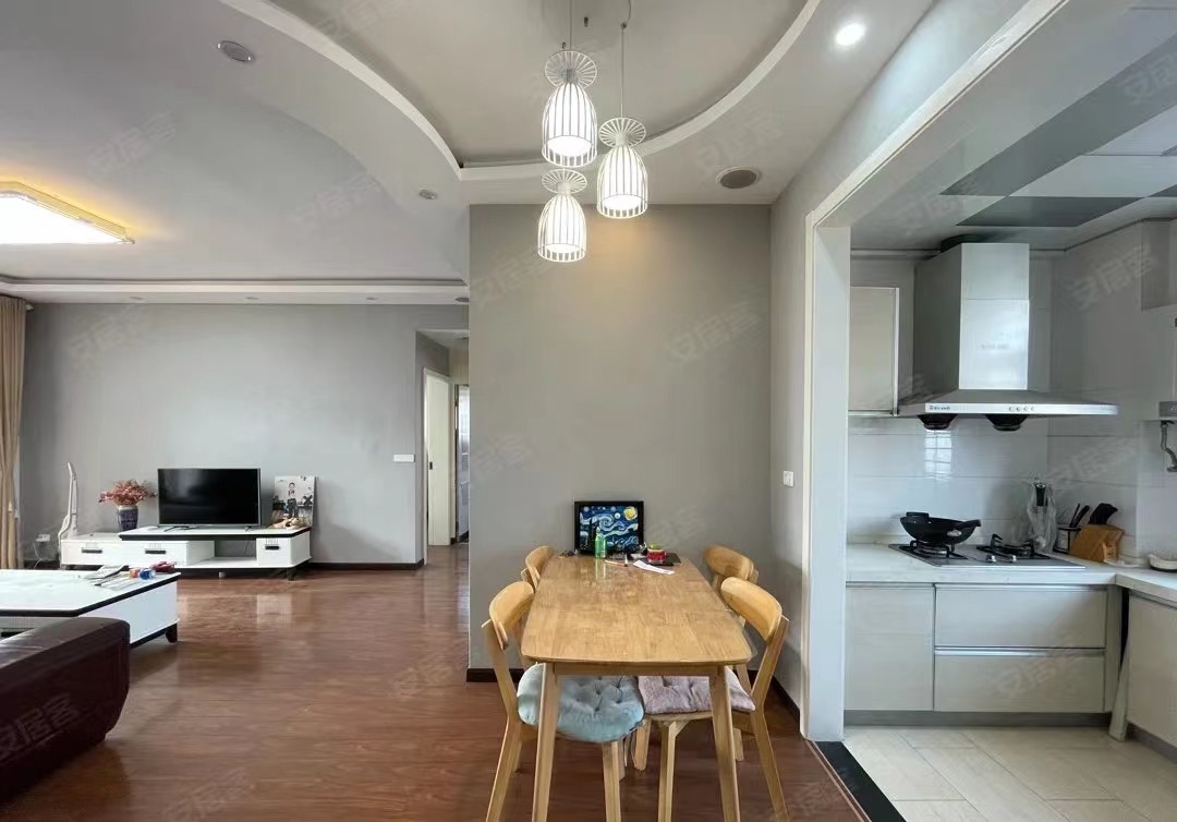 33，仙桃xiao学旁，电梯小高层，南北通透，送入户花园