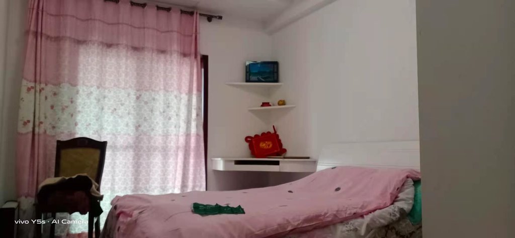 香岸华府精装修双阳台带花园小洋房诚心出售