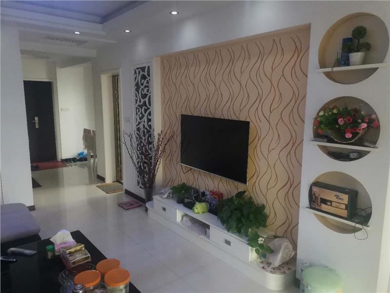  旁圣淘沙国际花园3室2厅电梯房精装采光好