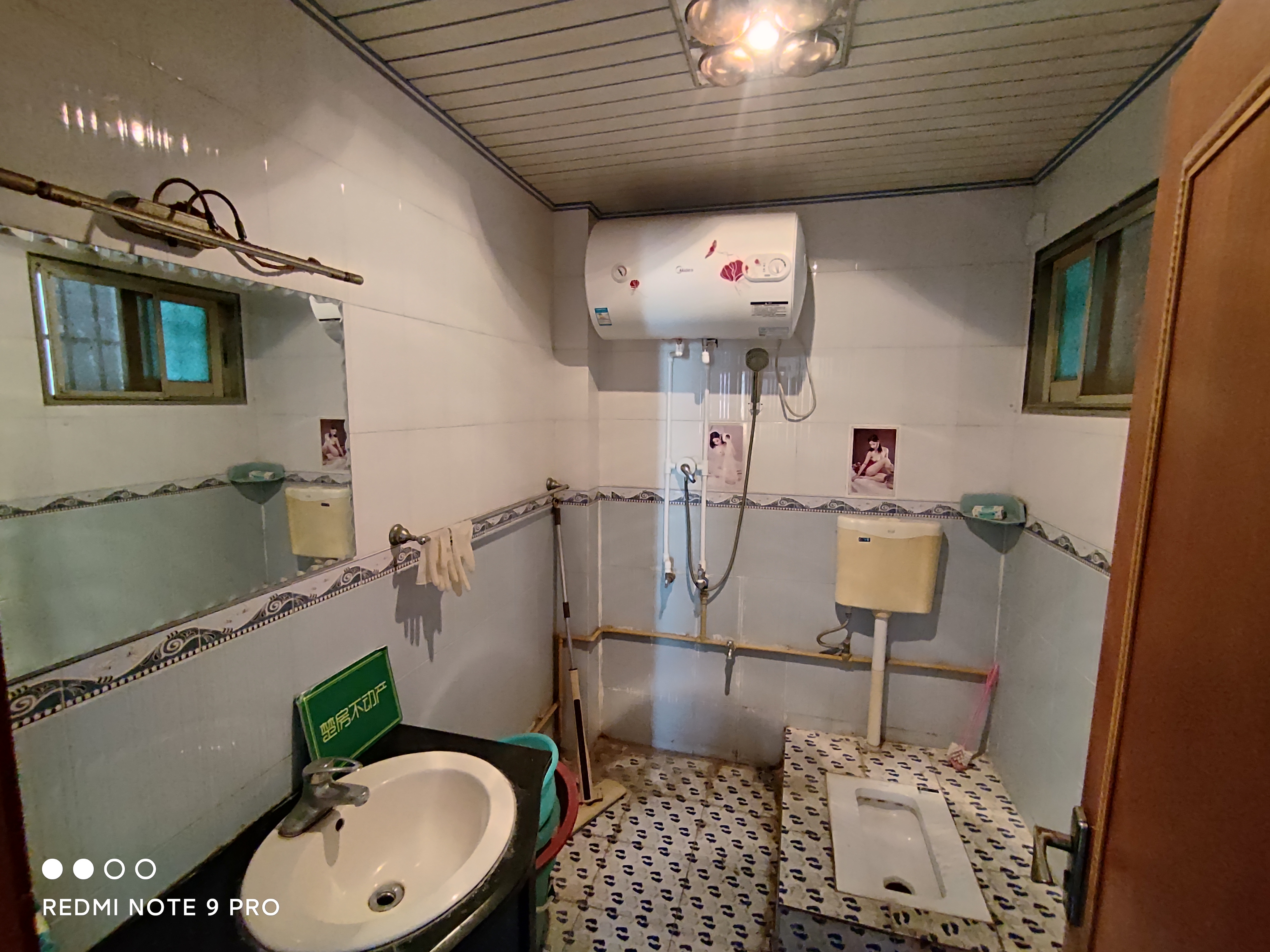 德政园香榭里精装三房两卫南北通透户型采光通风效果非常奈斯适合长期居住带地下储藏室证件满二