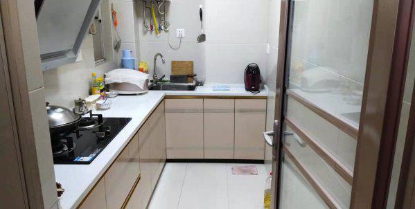 和合国际城4期豪装两房9层新62.55平业主诚心卖房非诚勿扰