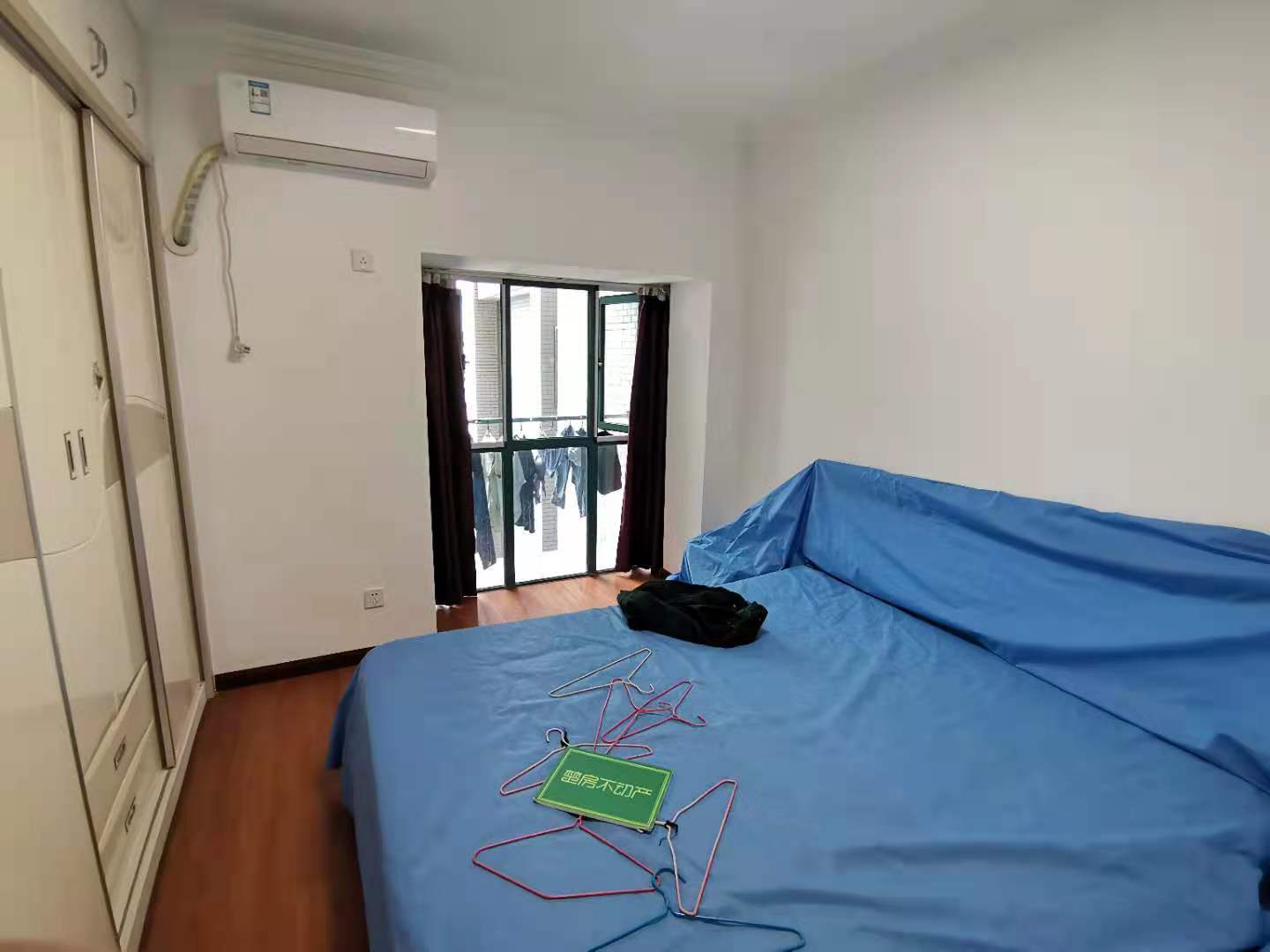 浅水湾中央公园中间楼层层色新旁边读书对面二中证满2年看房方便