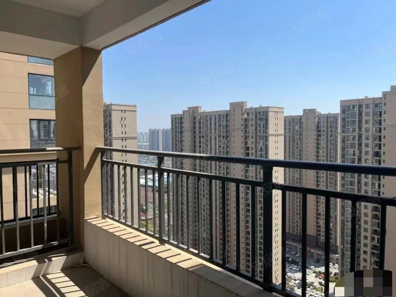 383，捡漏，满庭春七期。边户，单价不到3900，3房2卫双阳台，三开朝南