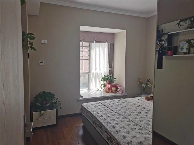 新二中对面森林国际城全新精装修大两房拎包即可入住好舒服