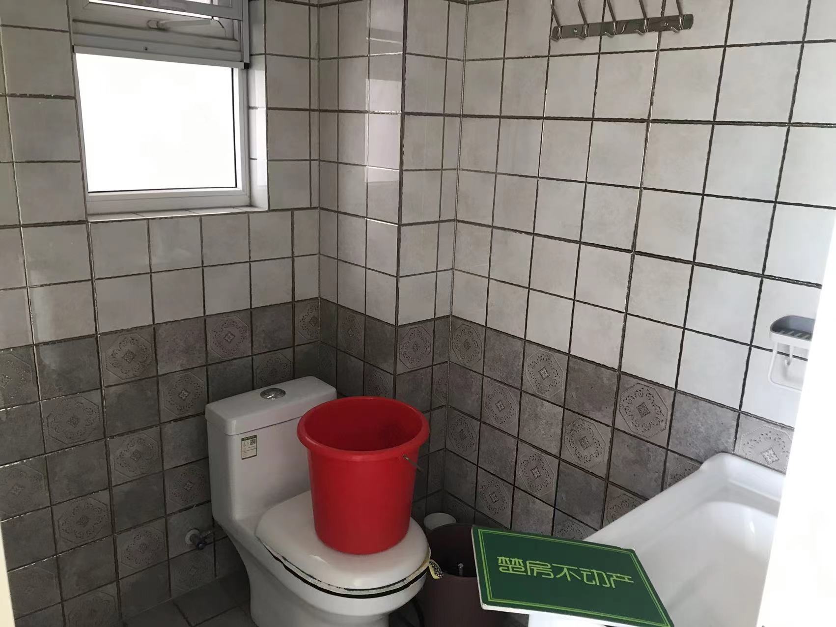 急售急售满庭春精装卖毛坯价配套齐全精装大三房边户户型好诚意出售