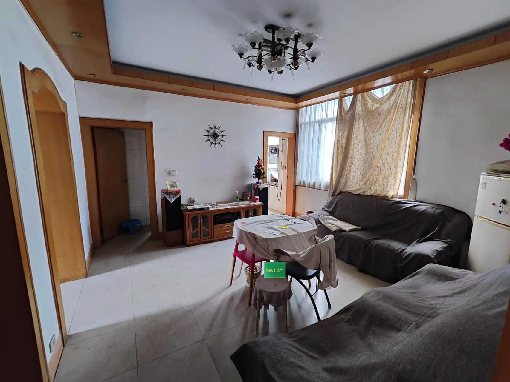 沙嘴税务局宿舍简装三房，近武商和仙商，生活交通便利