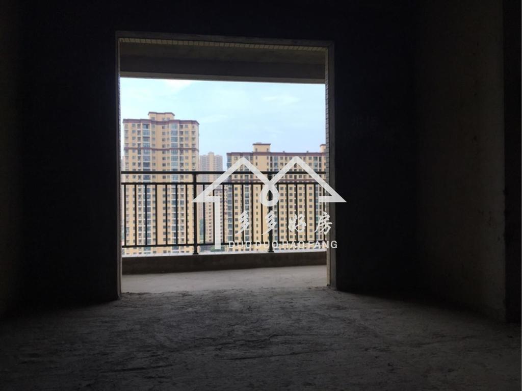 新城壹号三期，好楼层，便宜实惠，毛坯房，ZUI适合刚需小孩读书的家庭，满二