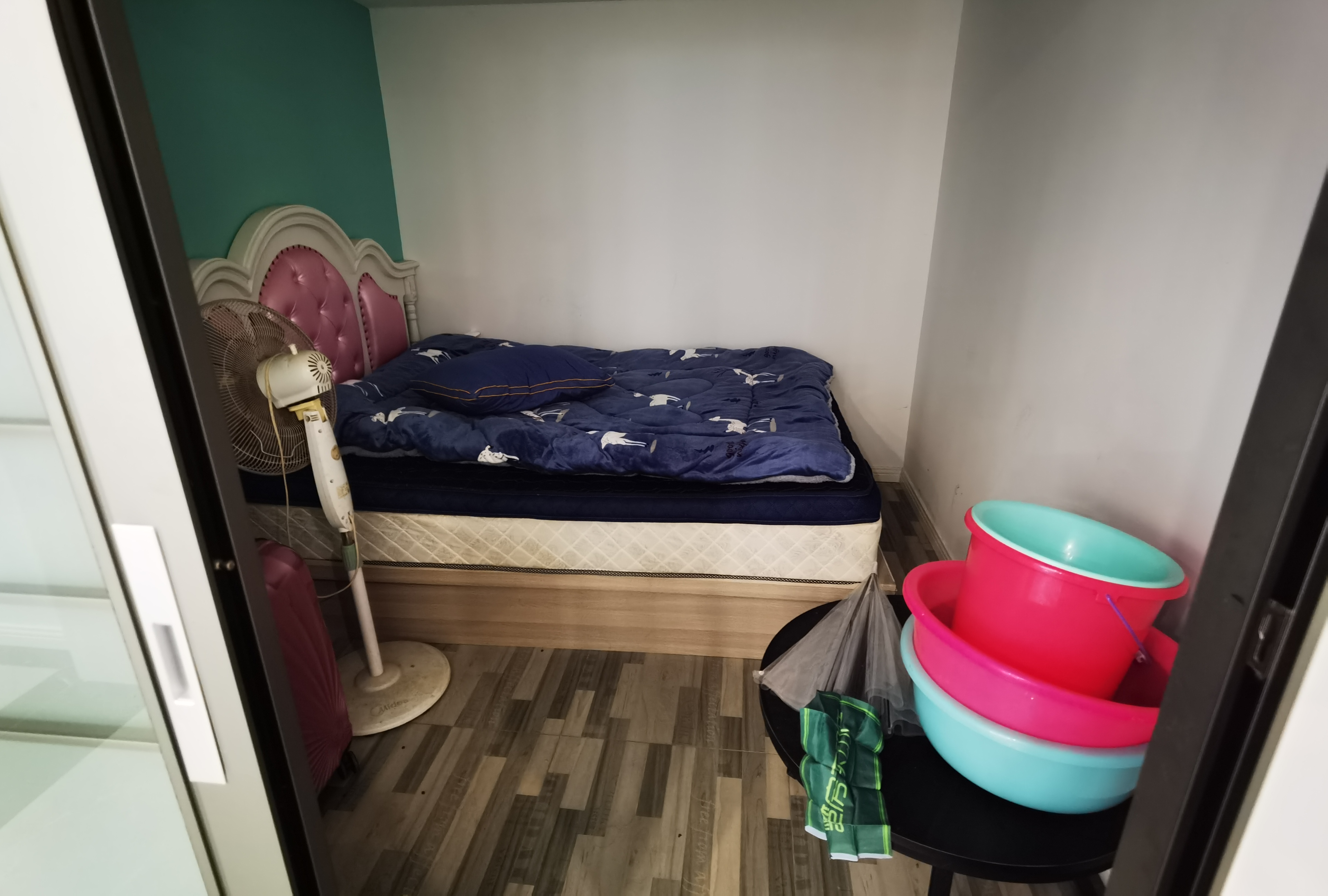 世北春精装四房刚刚装修半年都没怎么住过诚心出售