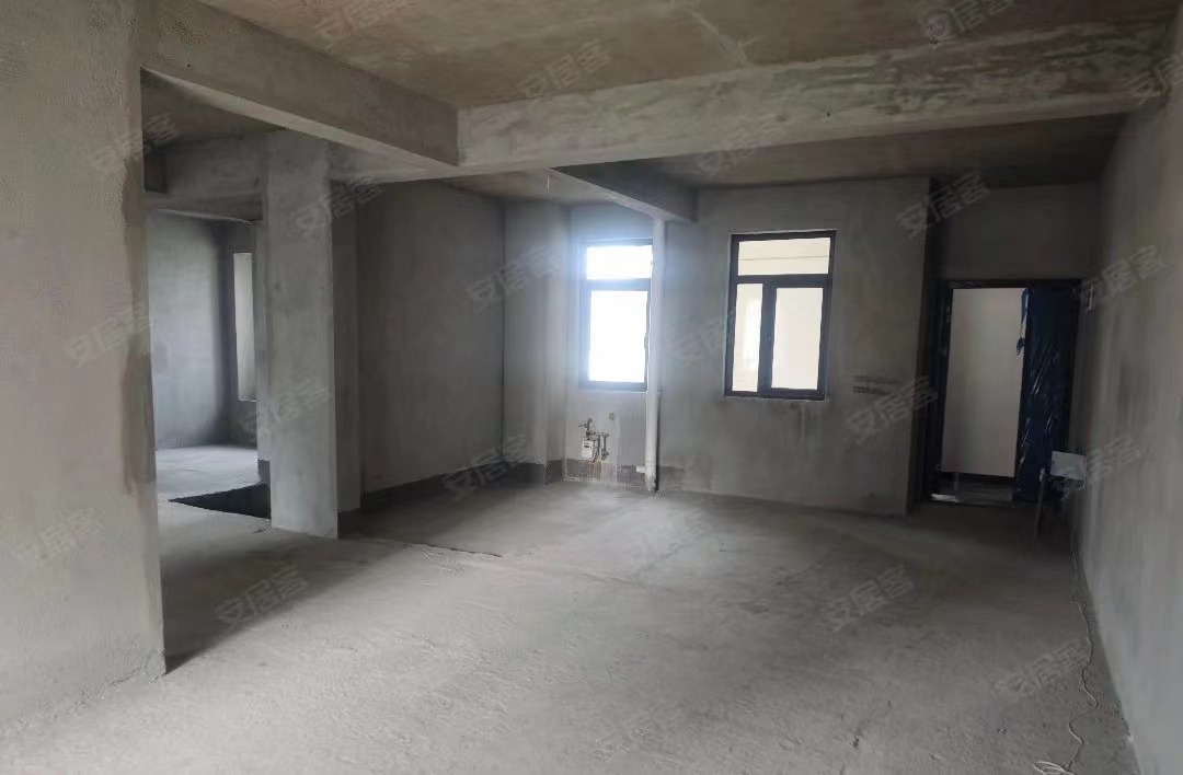 32，城南望府边户好楼层，送车位，户型方正，采光好