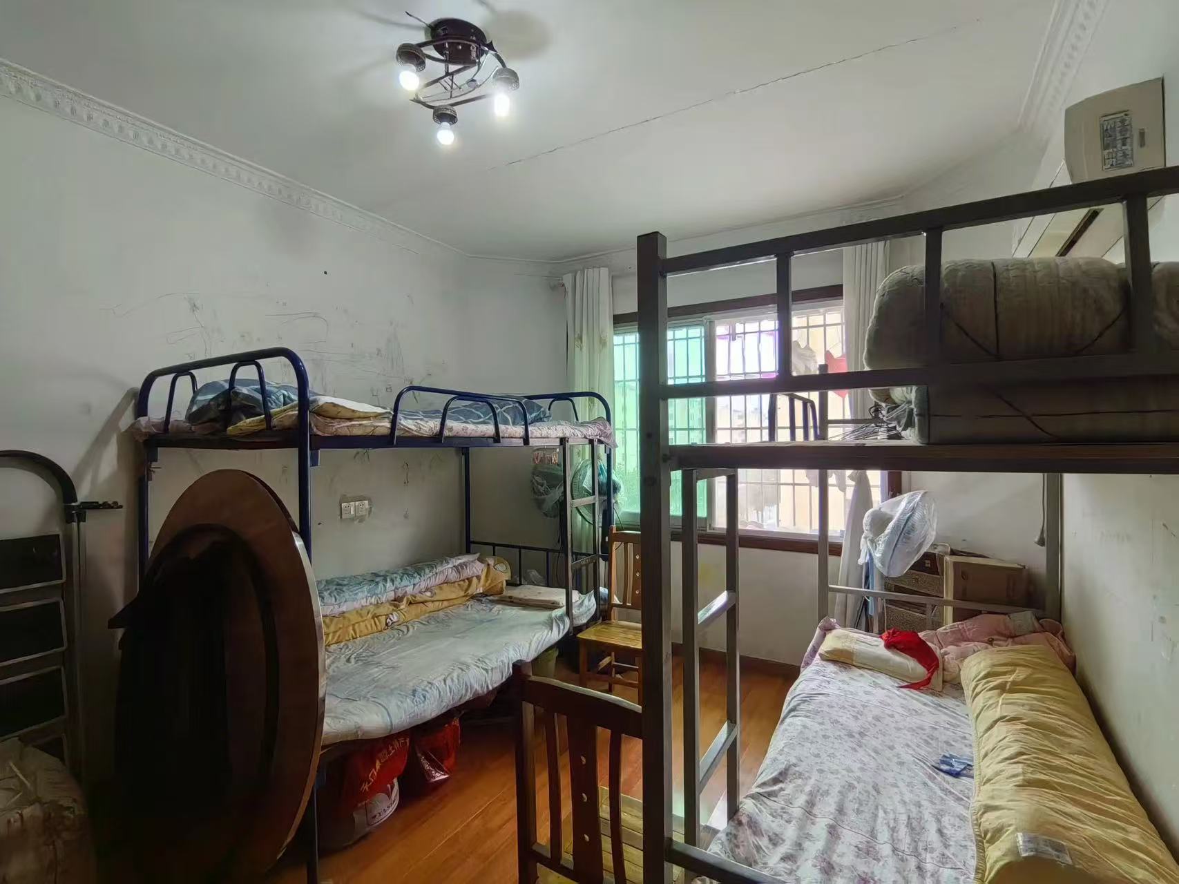 捡漏，城西，徳政园，步梯好楼层4楼，精装3房2卫