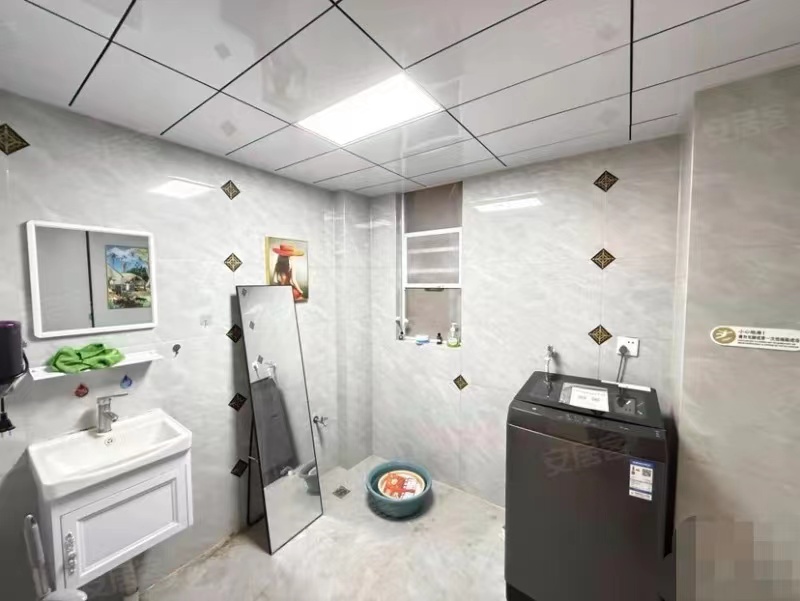 263？捡漏，吾悦旁，蓝天新城，精装三房，单价6400，9.8成新，中间好楼层，老证，拎包入住