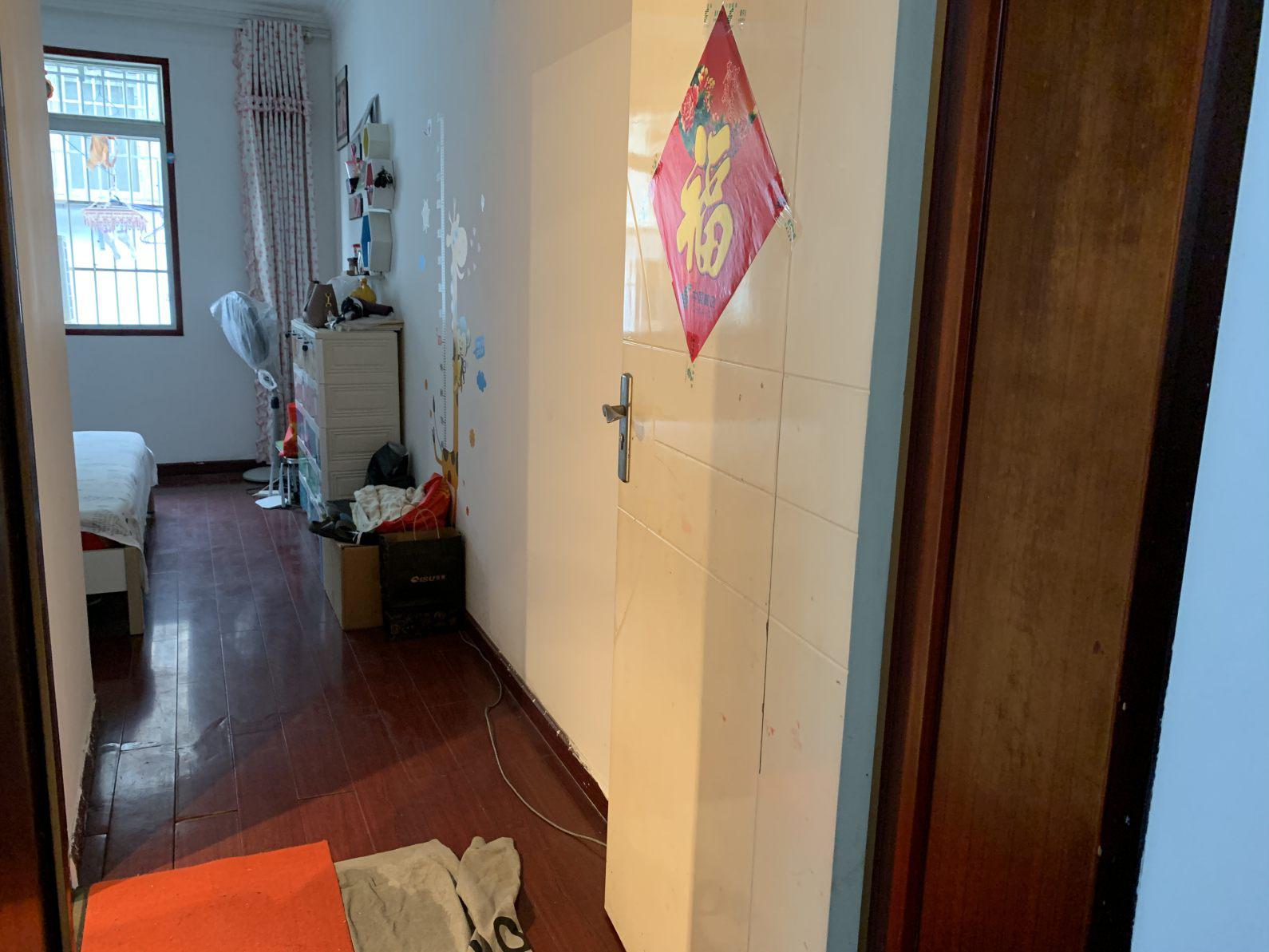 城市丽景旁，永乐小区，精装2房，33万，满五