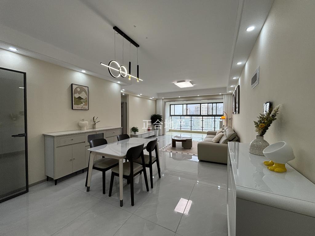 城南，福星城， 精装三房，电梯好楼层12楼，证件满二 ， 成色新，拎包入住❗️