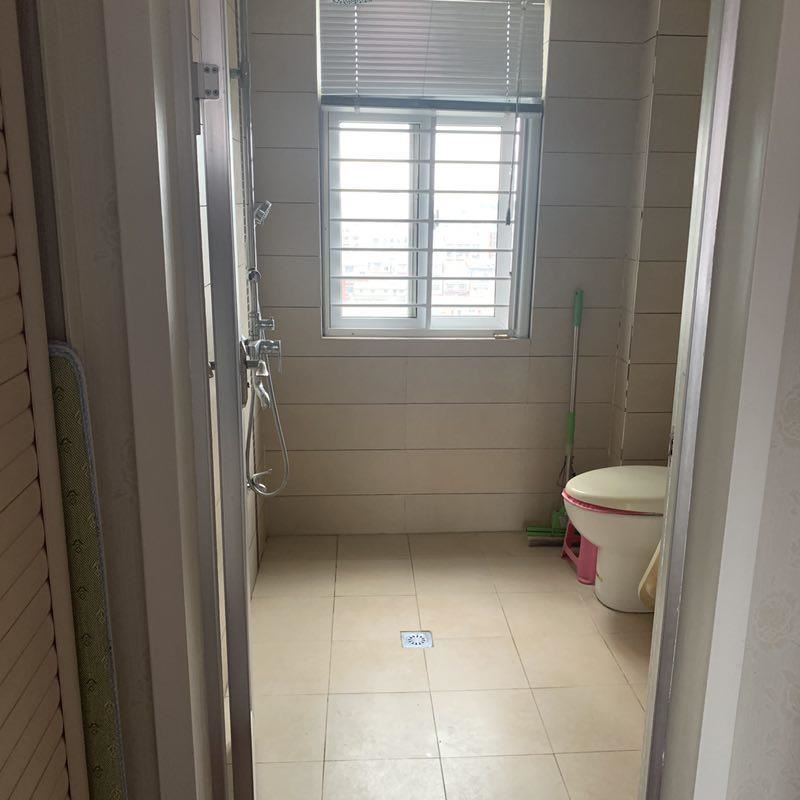 房东急售福星城精装大3房2卫好楼层证在手可按揭！