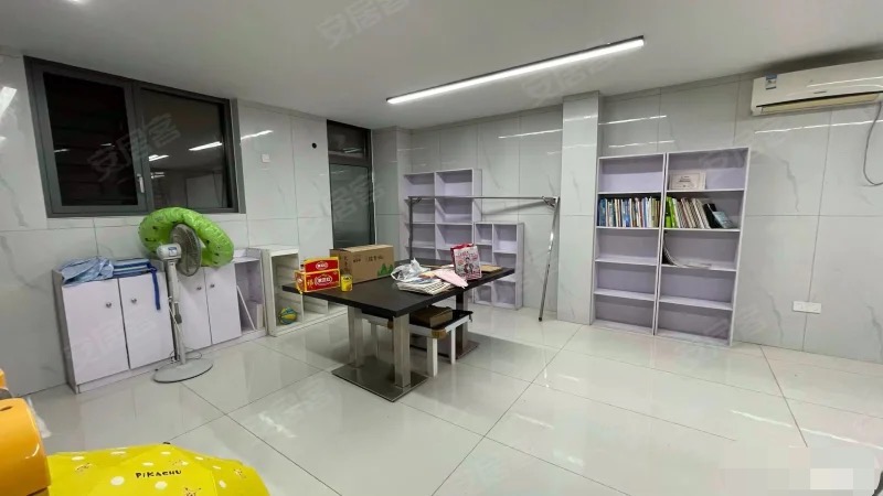 捡漏，沔阳清华园1楼，带架空，赠送130平，适合搞托管楼下就是城南新二中二小，证满二