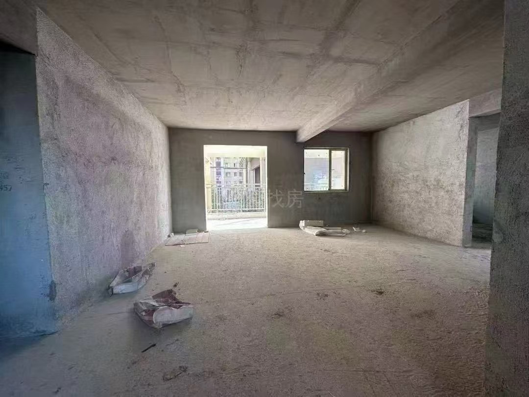 269，降价了，朝阳丽景， 边户，单价5200， 送大大露台 ，毛坯三房，南北通透