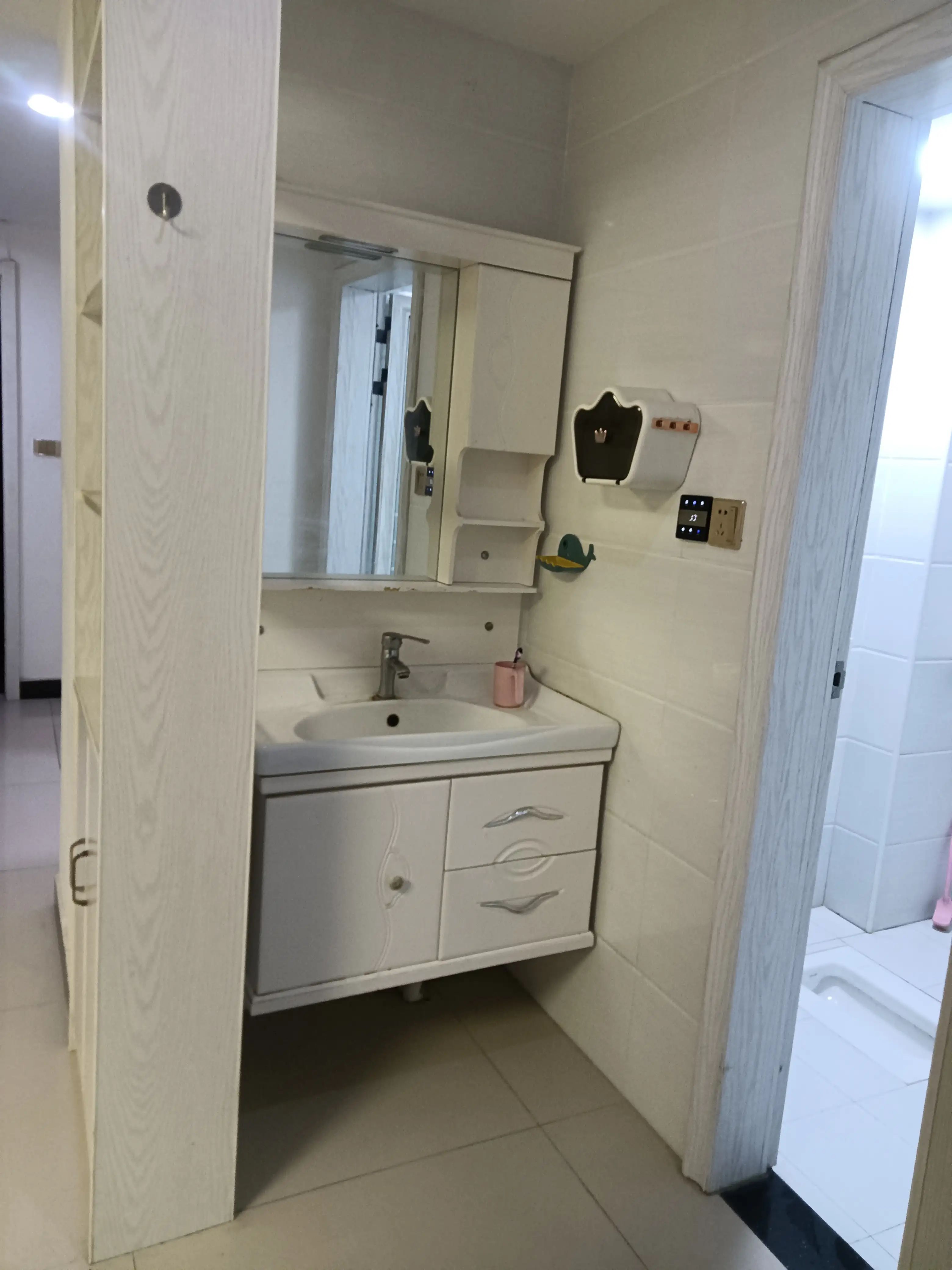 捡漏，城南，新街，电梯好楼层19楼，亏本出售，证满二