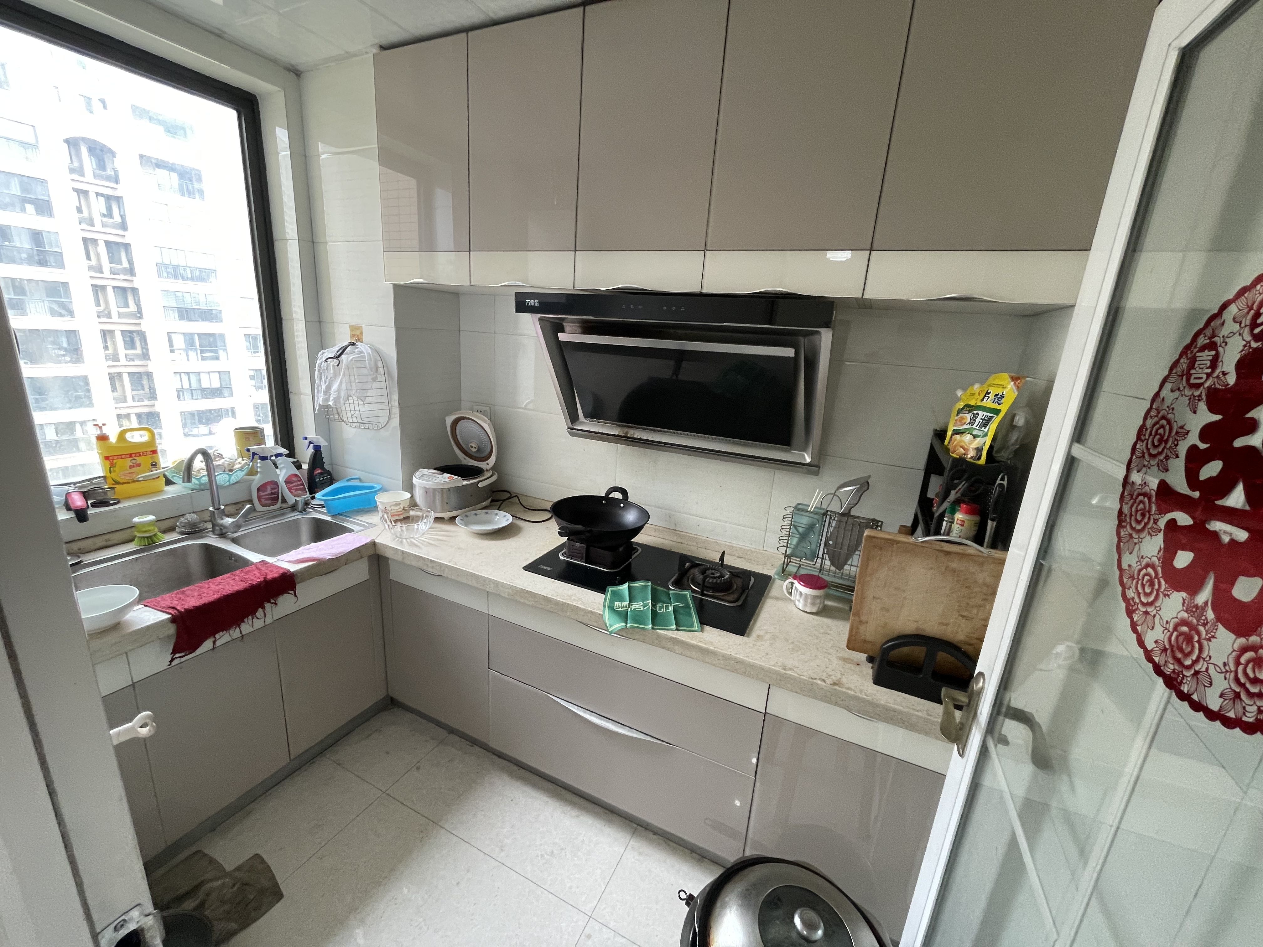 绿地香格里拉电梯小高层三房带装修环境好空气好