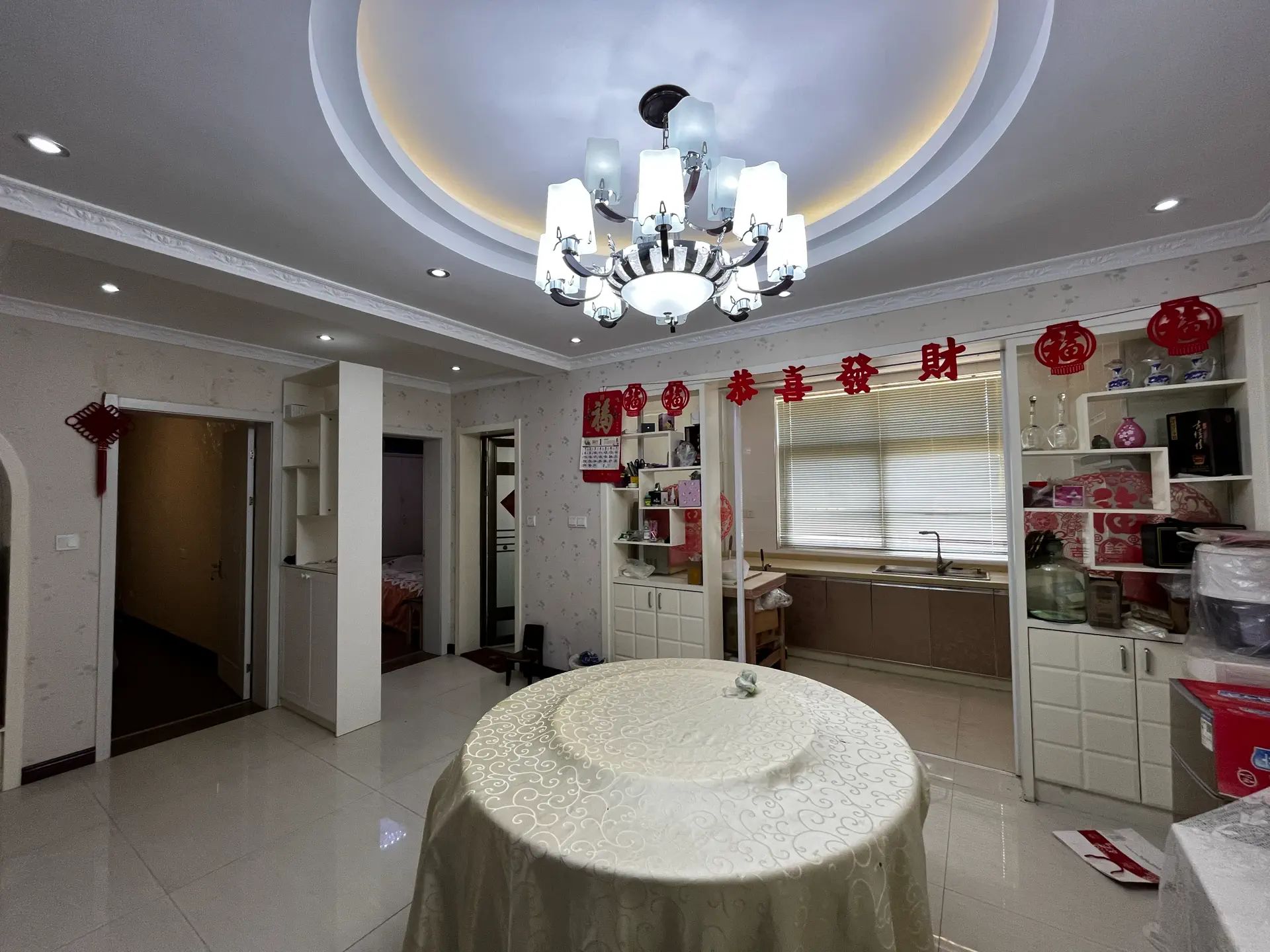 黄荆雅园3楼的电梯房2室2厅1卫精装修优价出售！