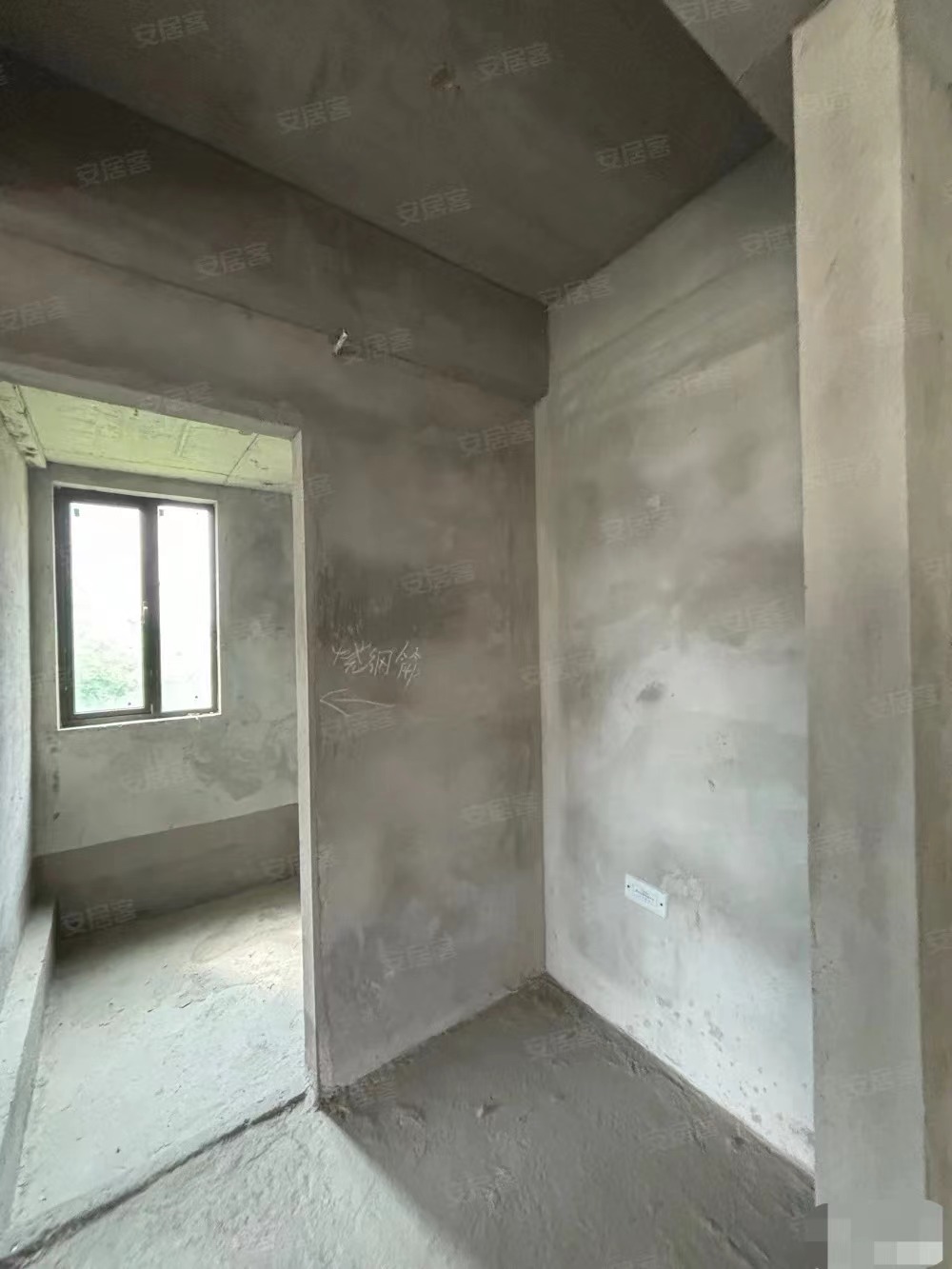 57，房东急售，荣怀稀缺边户，小三房三面采光户型，证满二年