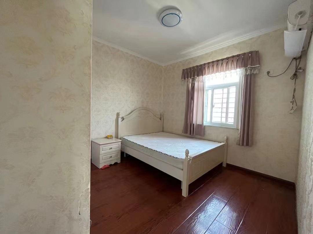 尹台公馆红星美凯龙旁精装两房中间楼层出租