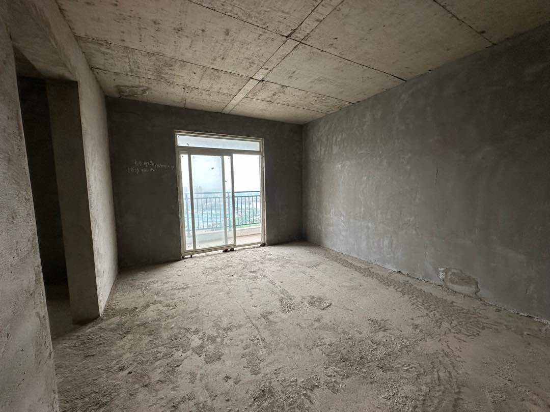 捡漏，仙桃靠南电梯房，111平，28万，电梯好楼层，证件满二