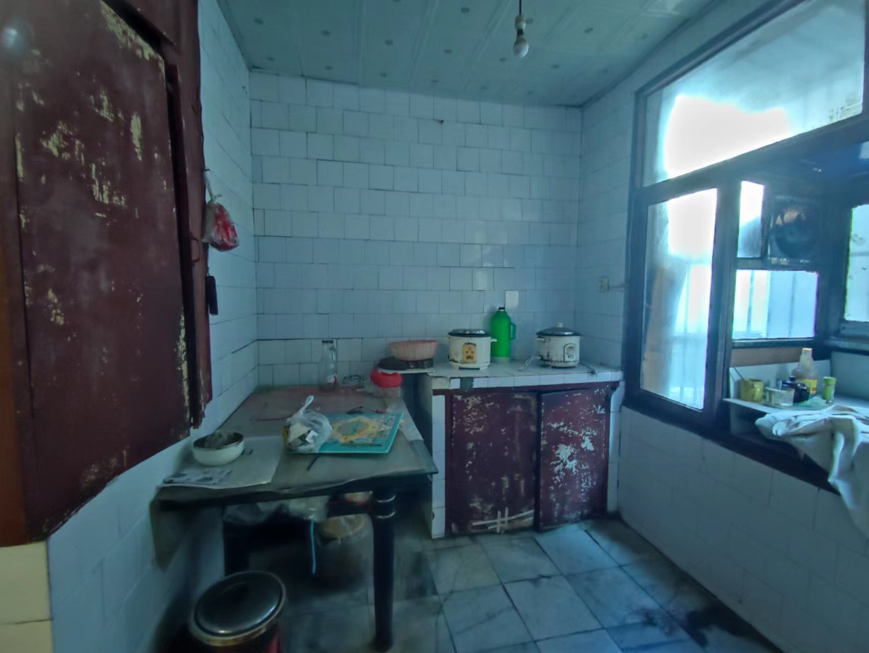 老八中竹货街步梯3楼证件齐全价格可谈急卖