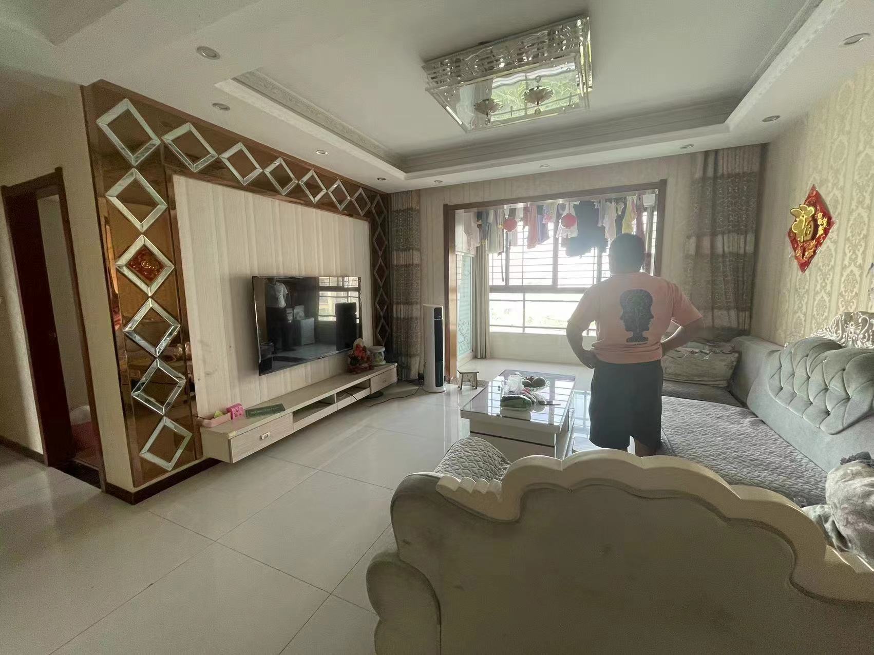 城东绿洲新城精装大三房证件满二