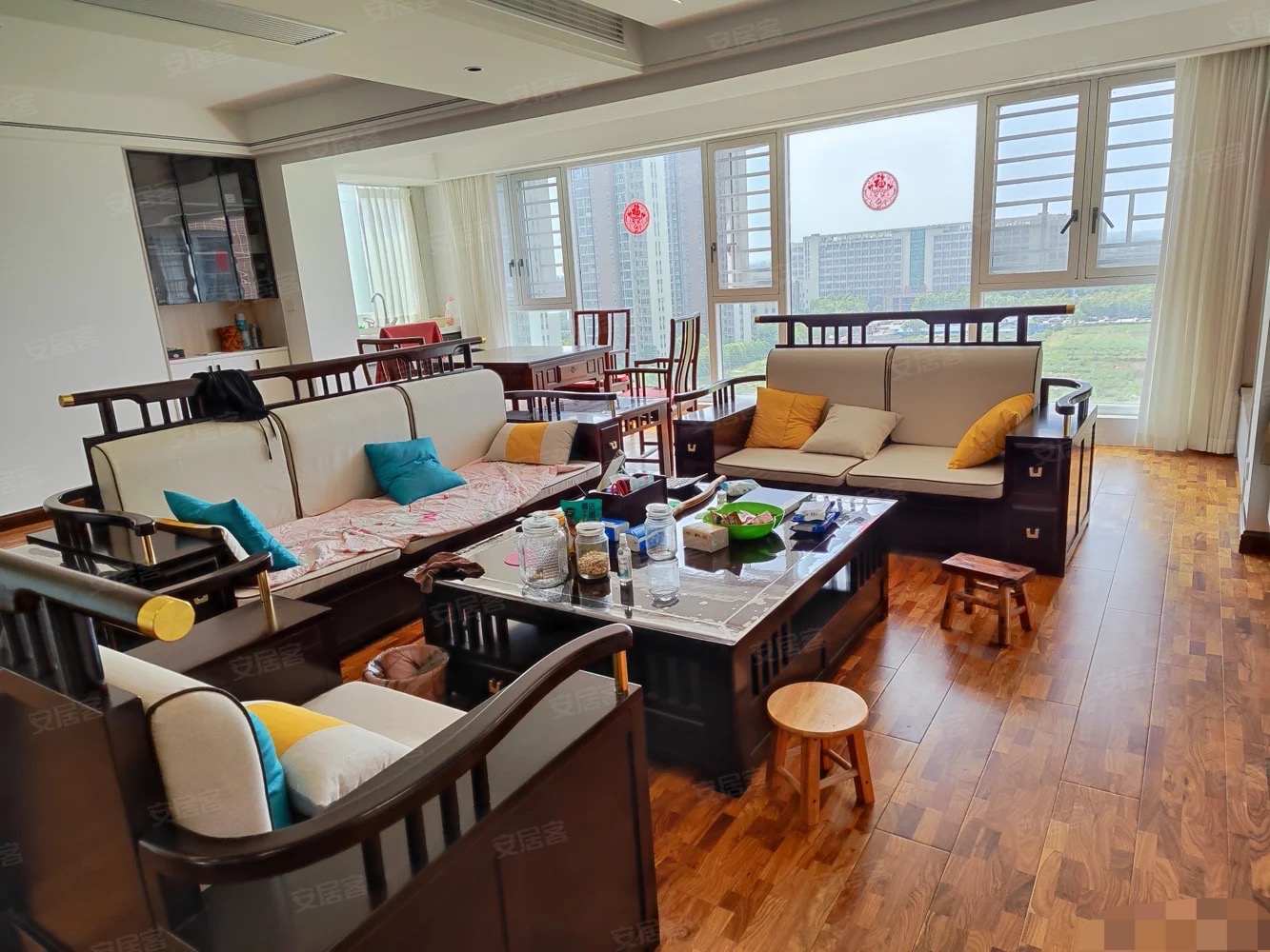 72，房东诚心出售，新城名都，小高层好楼层11楼，精装三房，大阳台，全屋品牌