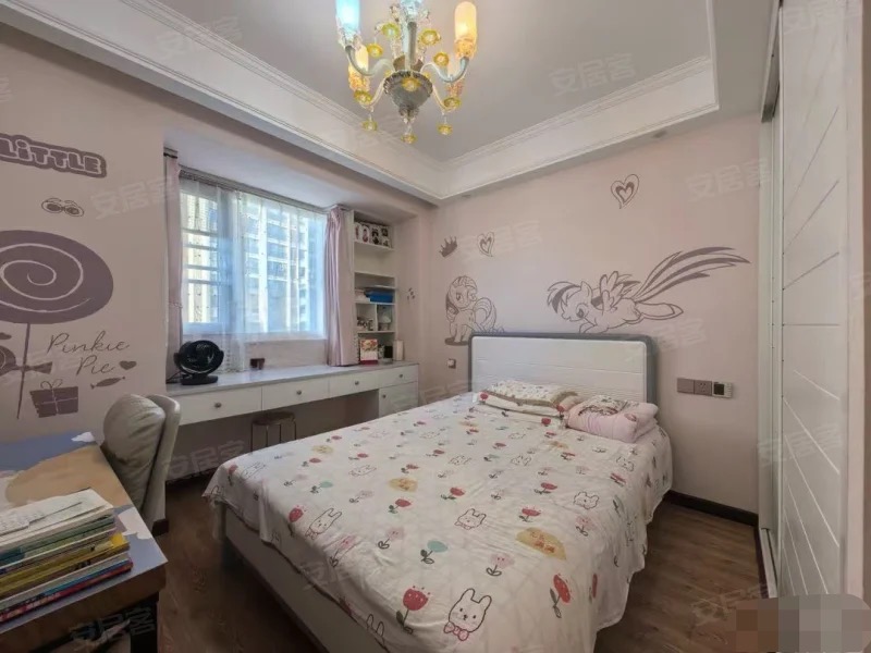 176，捡漏，和合四期，精装三房，单价5500，芝华士沙发，边户，好楼层满五