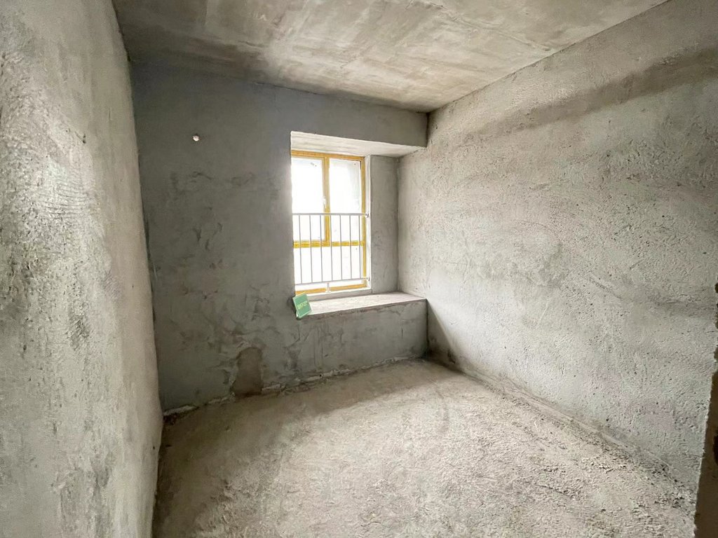 沔阳天泽园毛坯一楼守付一万起嫁格13.8万起南北通透看房方便诚心出售