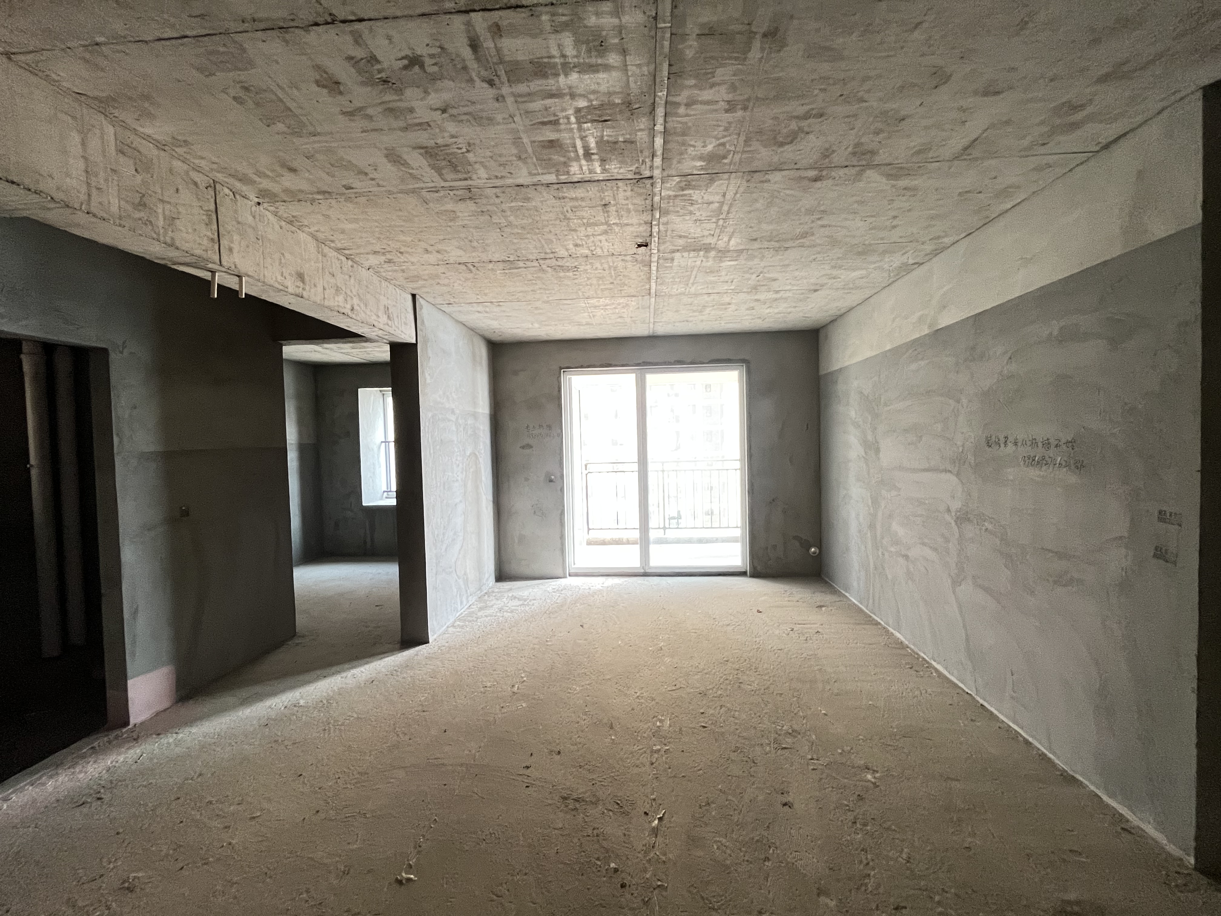 满庭春毛坯三房好楼层看房方便