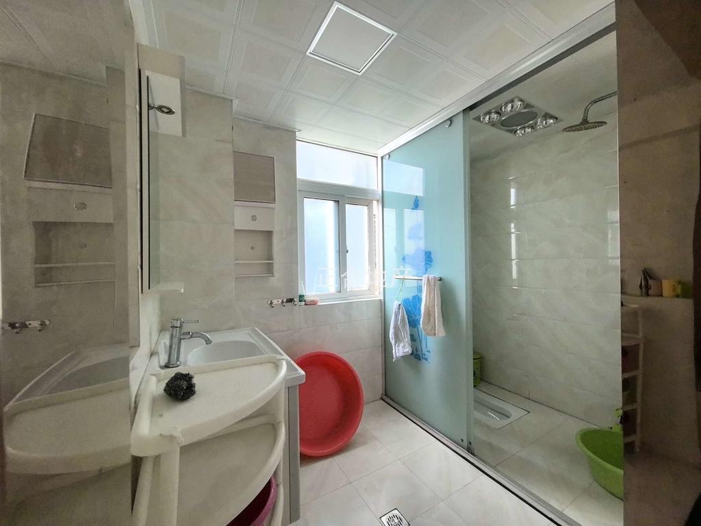 捡漏，城南，福星城，精装两房中间好楼层，证满二，诚心出售