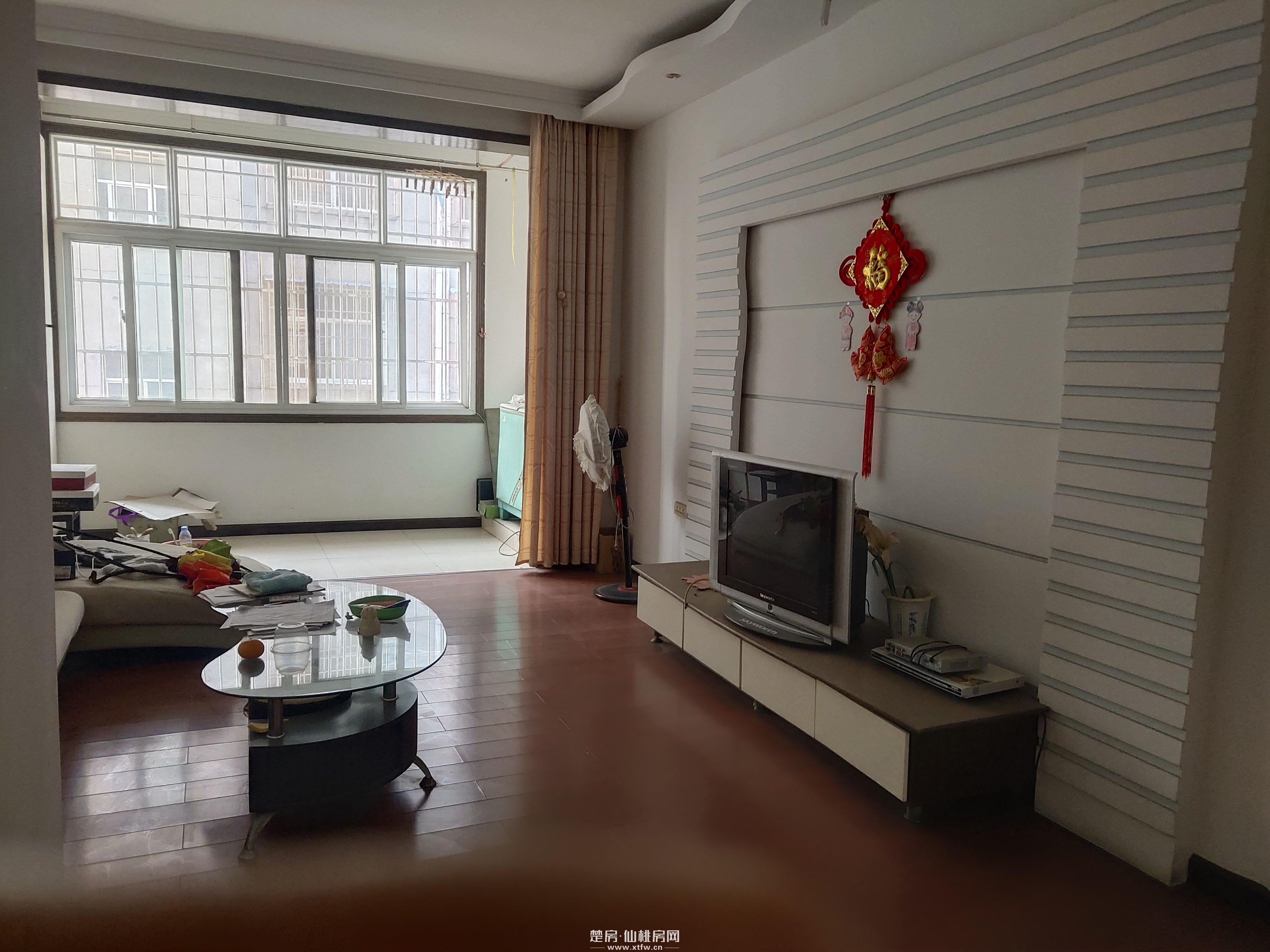 胡场二中旁教师宿舍楼