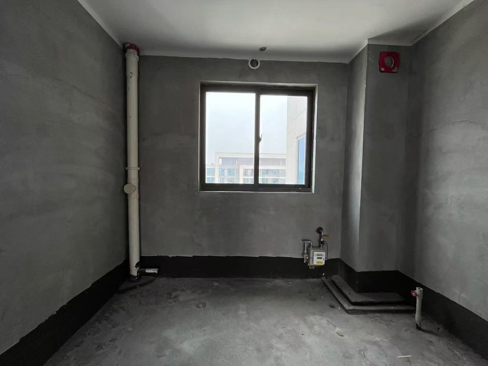 城南，吾悦广场，毛坯三房，采光好，单价4900