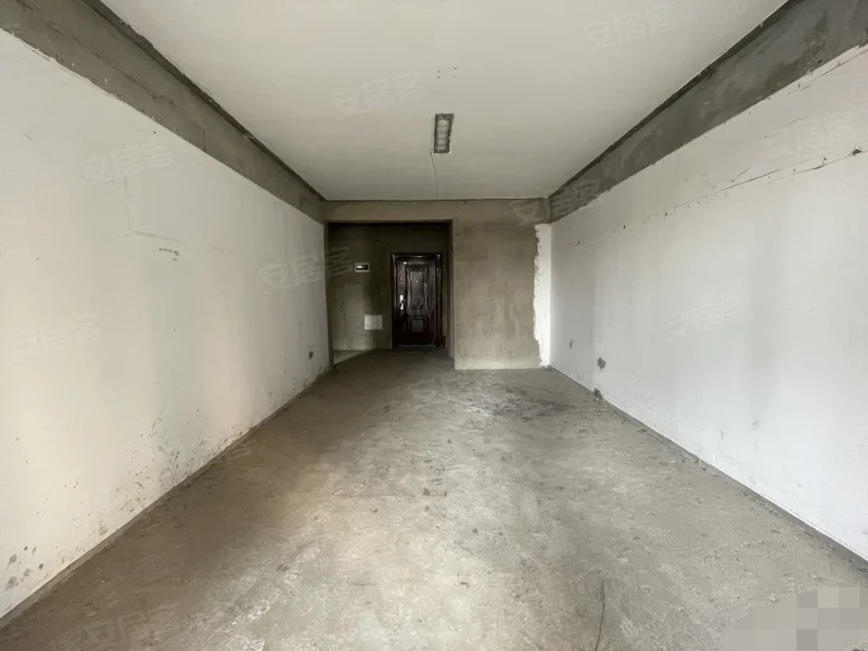 速度捡漏，房东亏本出售。新城一号，单价4688元，满五，证满二，