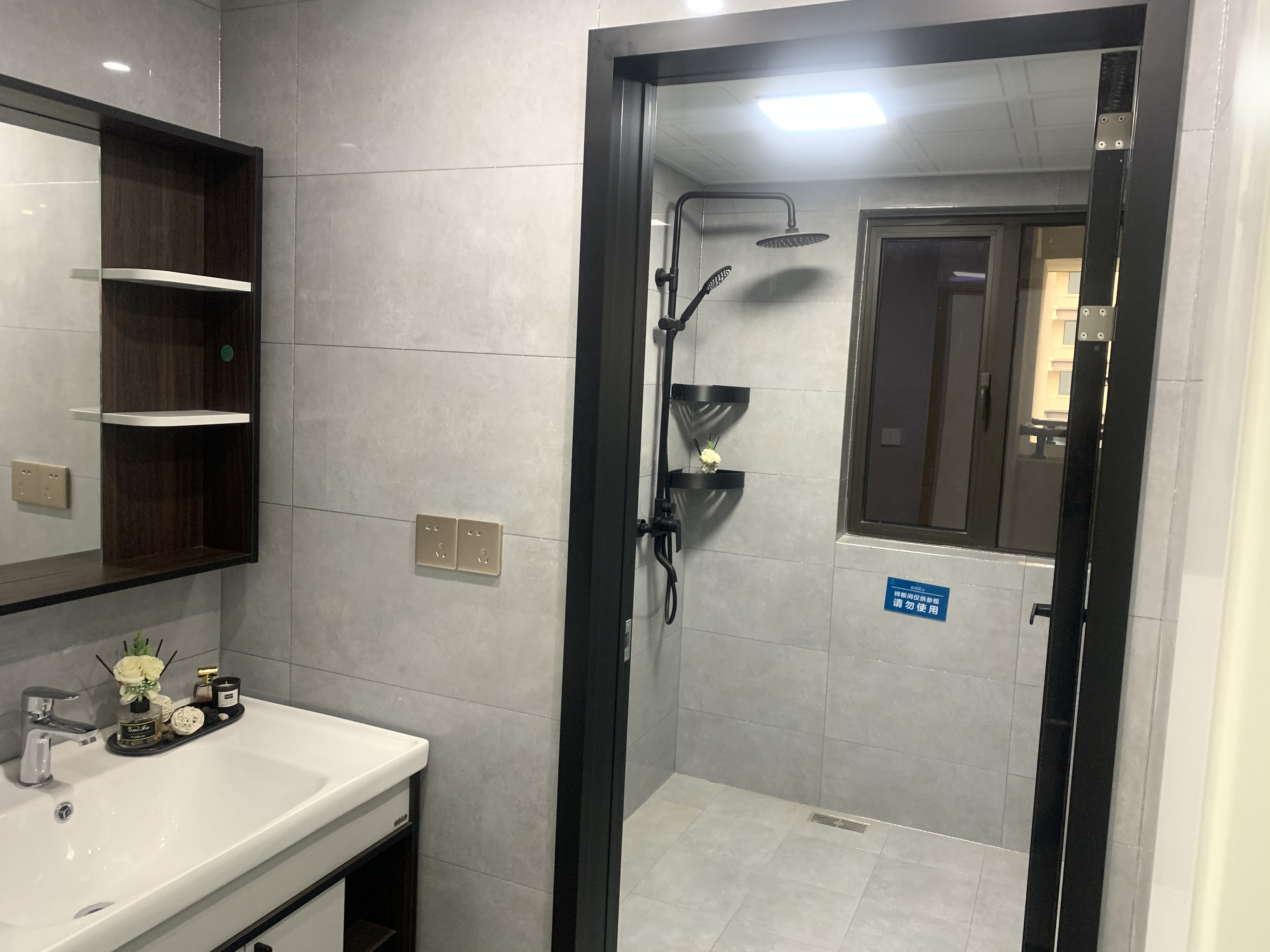 荣怀及第世家新城大道高性价比王洋房小高层楼距远采光好整栋70户舒适性强