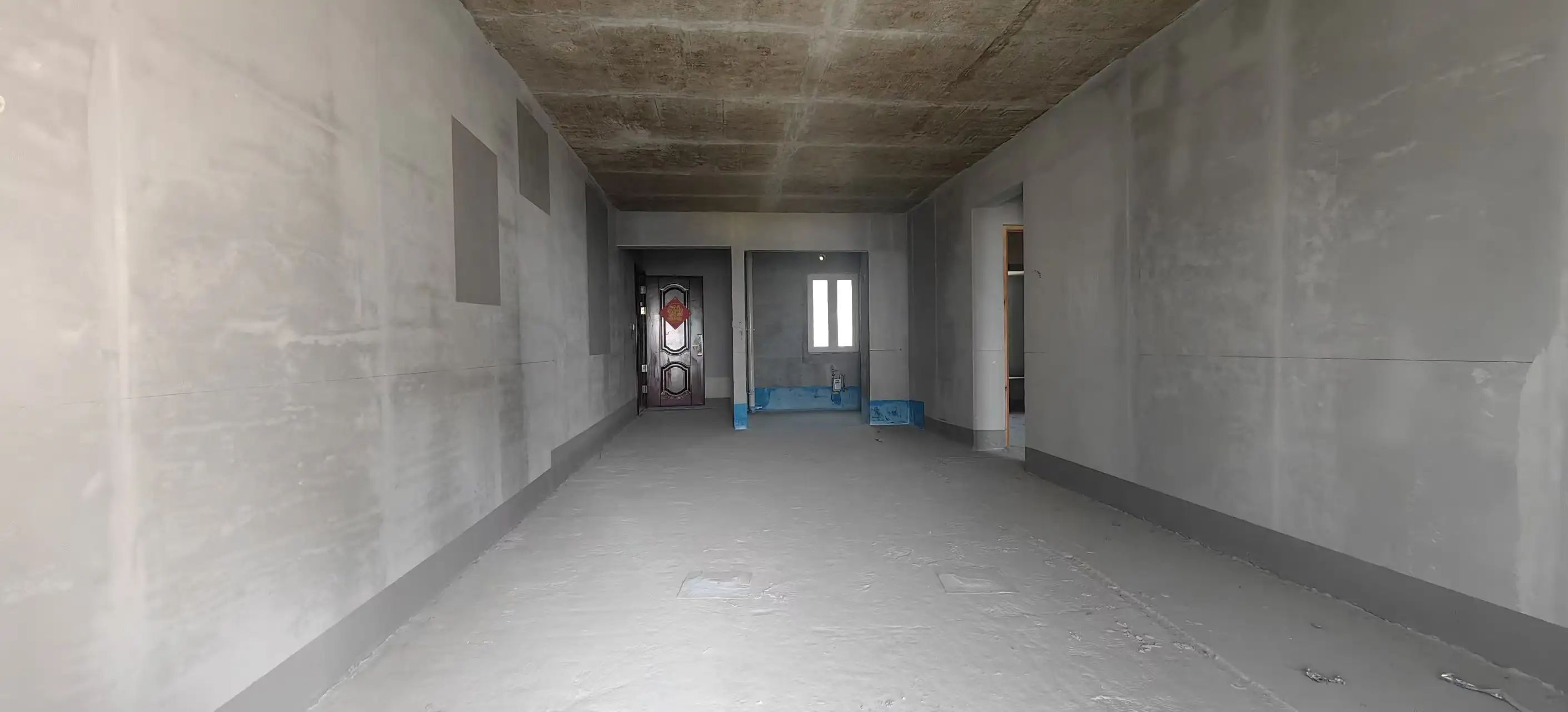 城南碧桂园，毛坯四房两卫，纯东边户，中间好楼层，单价4600，送地下车位