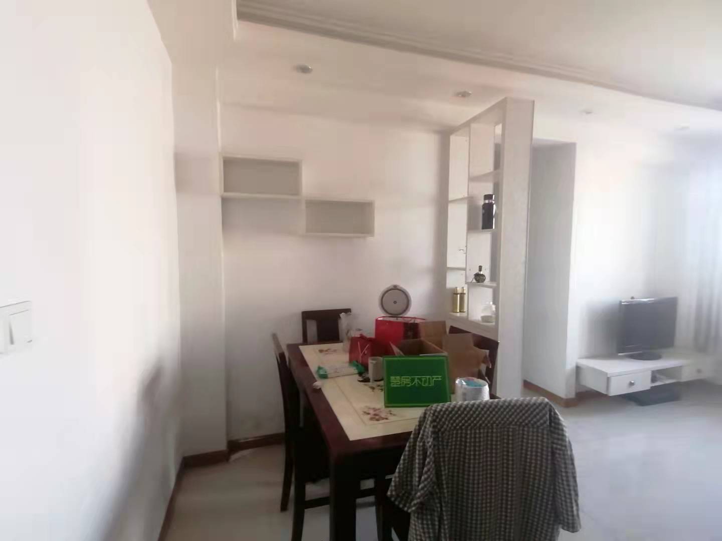 一中对面翰墨苑精装修边户采光好证在手可租可住价格可谈