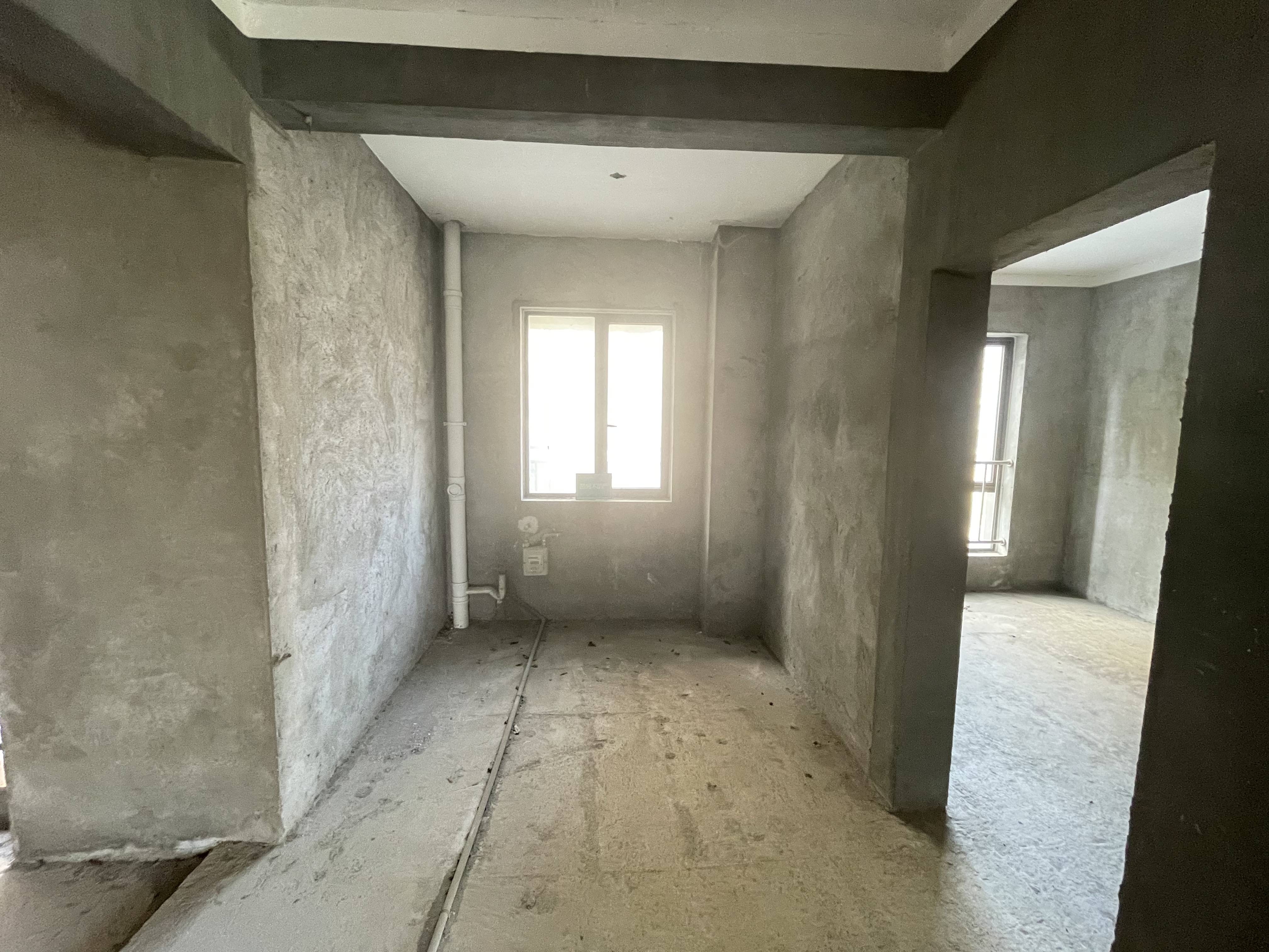 绿地香格里拉电梯小高层毛坯四房看房方便有钥匙证件老证税费低