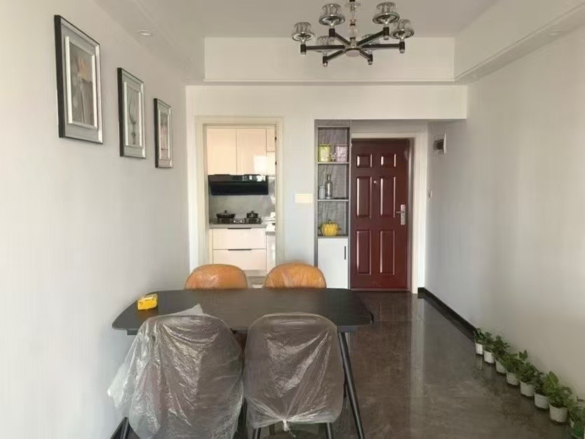 299,？城南，森林国际城，精装三房，凤凰层，单价5700，电梯好楼层