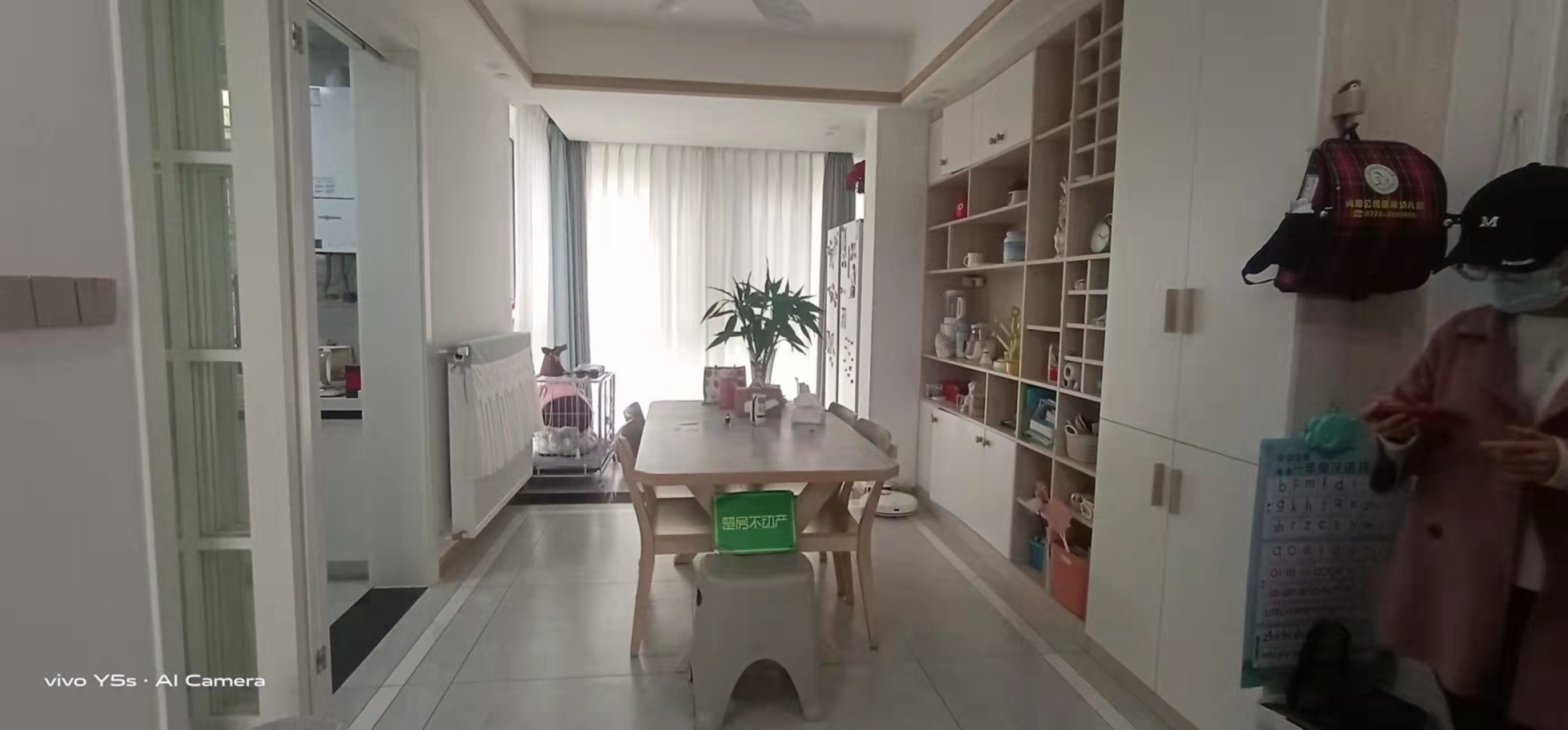 领秀城精装大三房，品牌家具家电，带车位出售