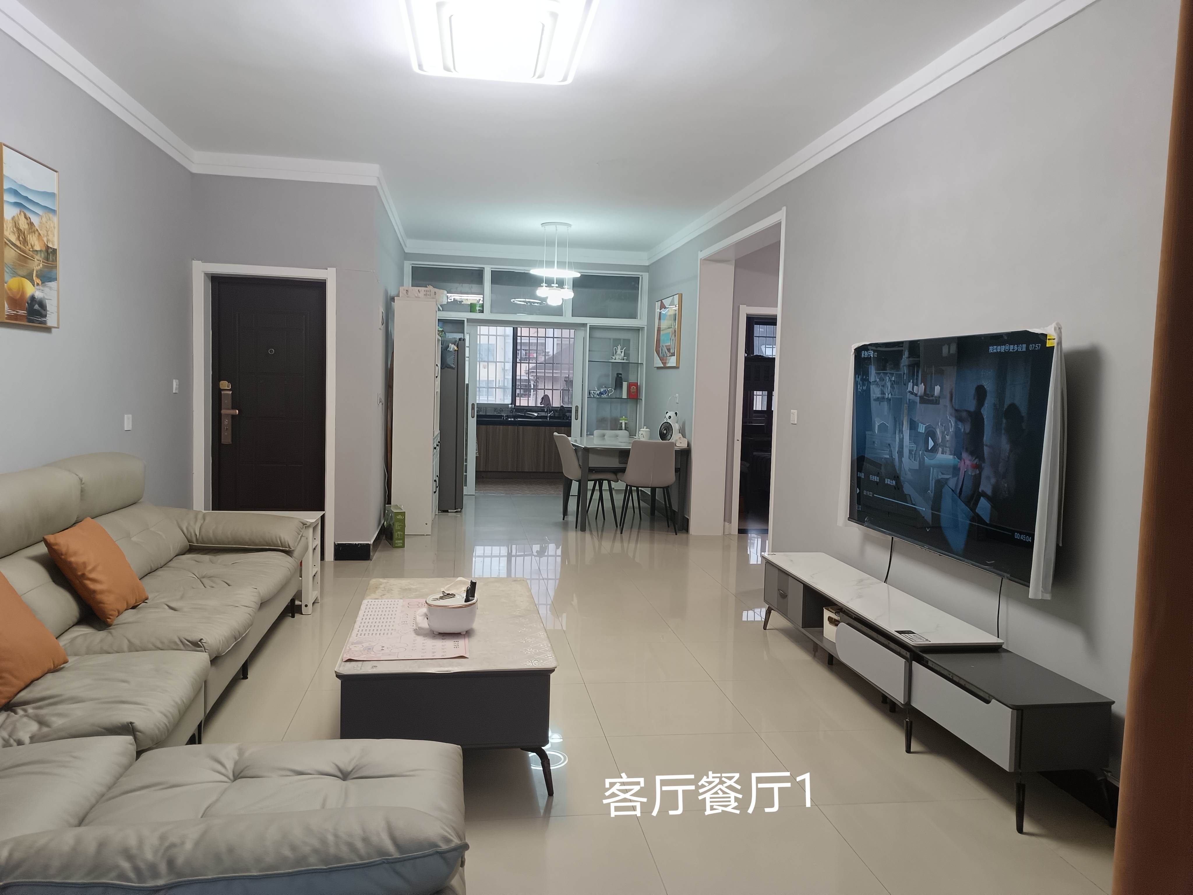 出售枫丹苑二次精装修的三房两卫房