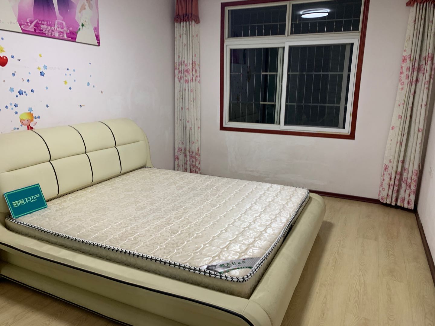 宏大小区，周边配套设施齐全，仙桃 ，沔中，都在附近