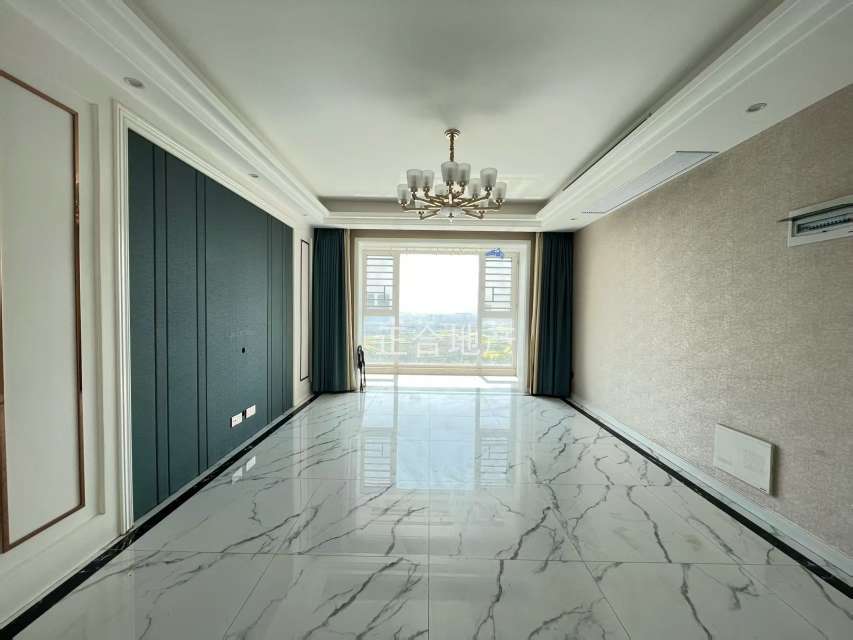 亏本出售，城南，南国明珠， 精装三房，电梯好楼层16楼，元泰三中 ，证满二