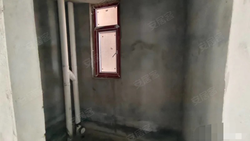 城南沔阳公馆，电梯中间楼层，边户，单价4990，南北通透，老证，元泰三中，